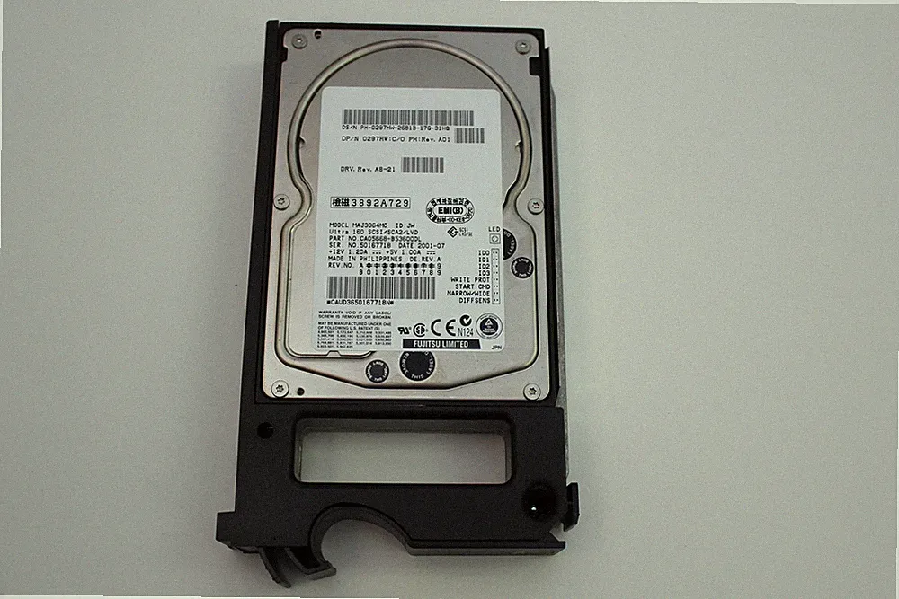 DELL 297HW 36GB 3.5 SCSI ULTRA 160 80 PIN HARD DRIVE WITH TRAY FUJITSU MAJ3364MC