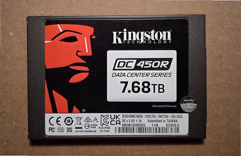 Kingston DC450R 7.68TB SATA Data Center Enterprise SSD 2.5" 99% life remaining